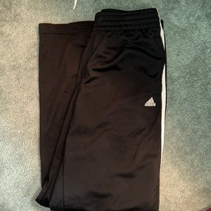 Women’s adidas sweatpants, size M